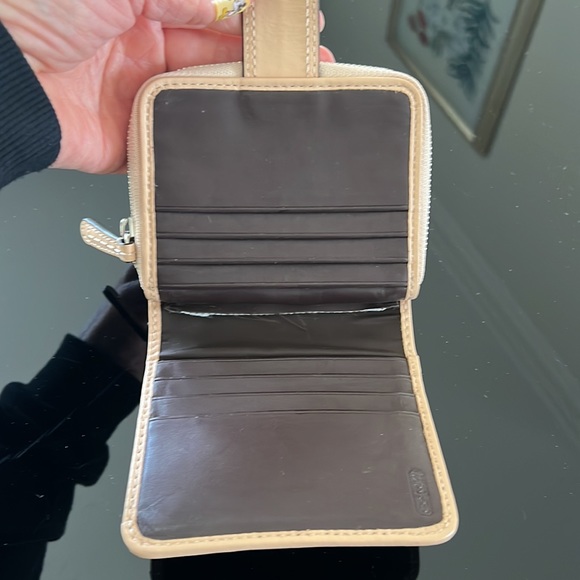 COACH small wallet - patent leather logo - Picture 4 of 8